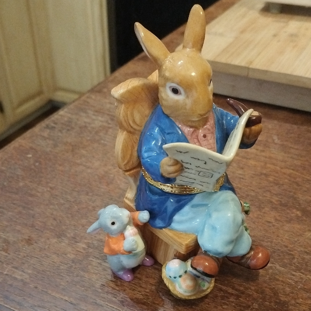 CWC FATHER RABBIT - Hinged Porcelain Trinket Box 7” Hand Painted. N9GW2